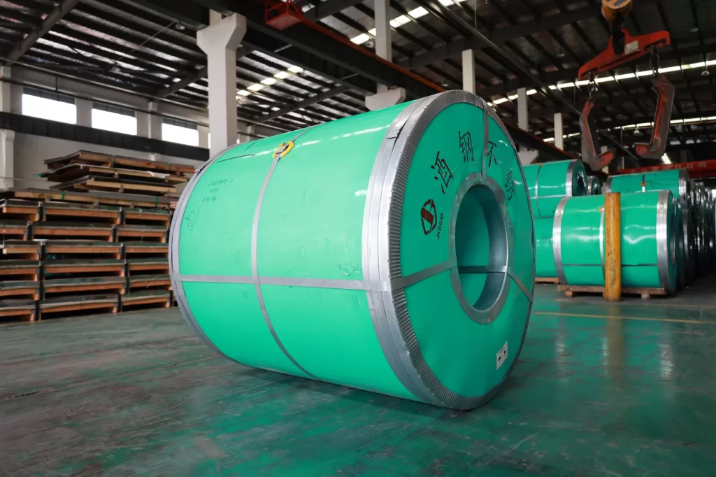 孔方金属仓库中的酒钢JISCO不锈钢卷材库存
